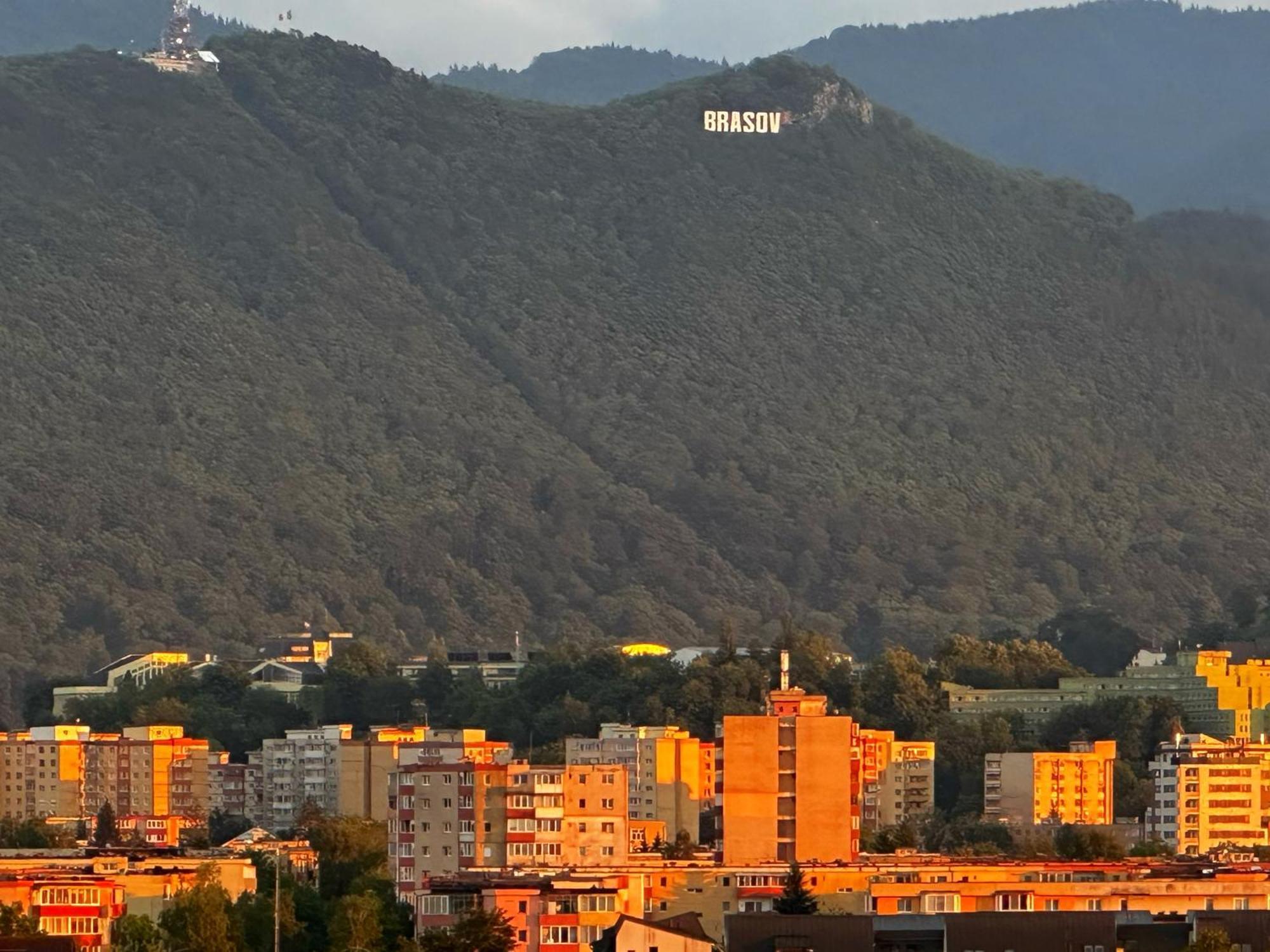 Apartamento Koa - Twin Tower Braşov Exterior foto